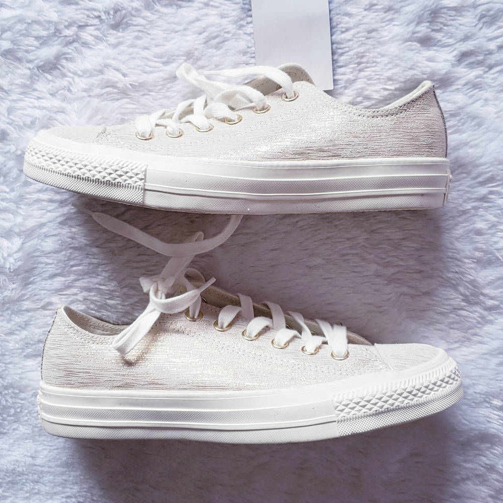 New Womens Converse Low Top - Picture 3 of 8